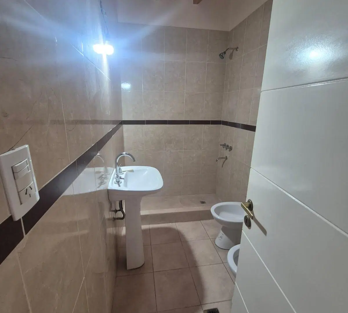 BARRIO INKA II - ELPIDIO GONZALEZ Y TAPON MOYANO - 65m 2 DORMITORIOS Y COCHERA APTO CRÉDITO 5