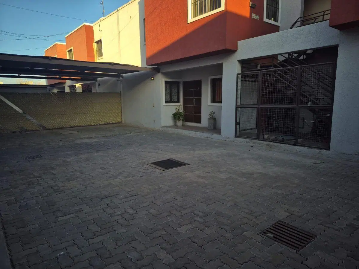 PASAJE BEJARANO - CARRIL URQUIZA Y CASTRO - 2 DORM / COCINA INDEPENDIENTE/ COCHERA 4