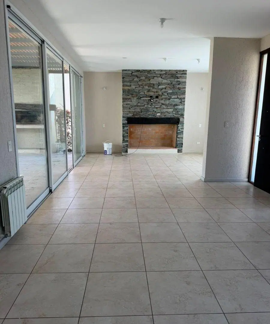 Casa de 500 m² con 3 dormitorios en venta en Mayor Drummond 4