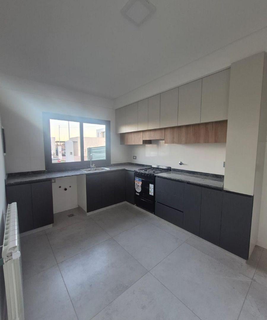 Foto de LA QUEBRADA B° PRIVADO- R.60 ARAOZ / BARRIO CONSOLIDADO - 3 DORMITORIOS, imagen 2