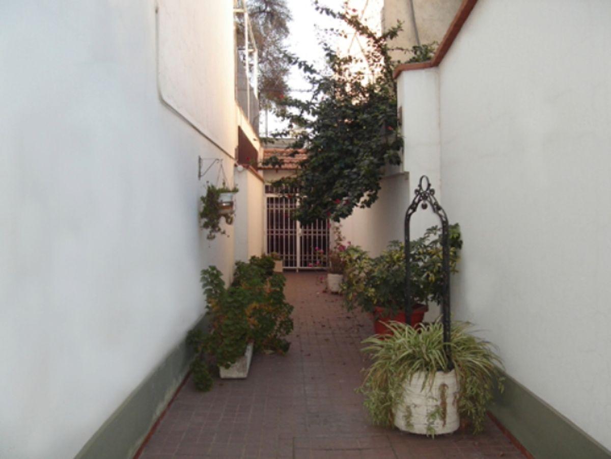 Foto de OPORTUNIDAD CALLE CORRIENTES: SALON COMERCIAL 120M + DEPARTAMENTO 2, imagen 2