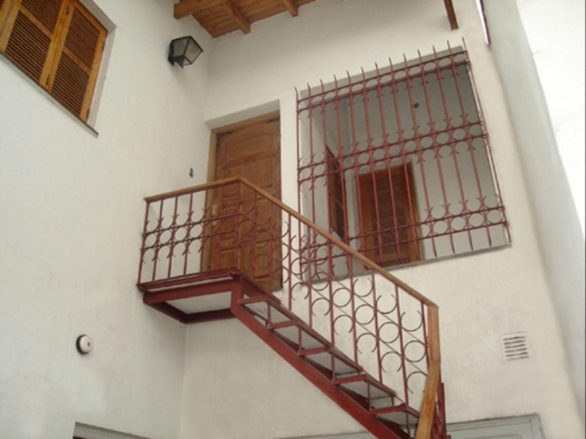 Foto de OPORTUNIDAD CALLE CORRIENTES: SALON COMERCIAL 120M + DEPARTAMENTO 2, imagen 3