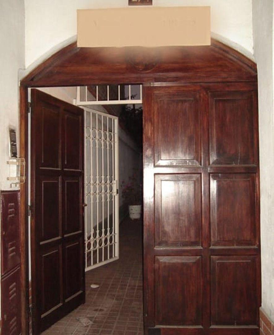 Foto de OPORTUNIDAD CALLE CORRIENTES: SALON COMERCIAL 120M + DEPARTAMENTO 2, imagen 1