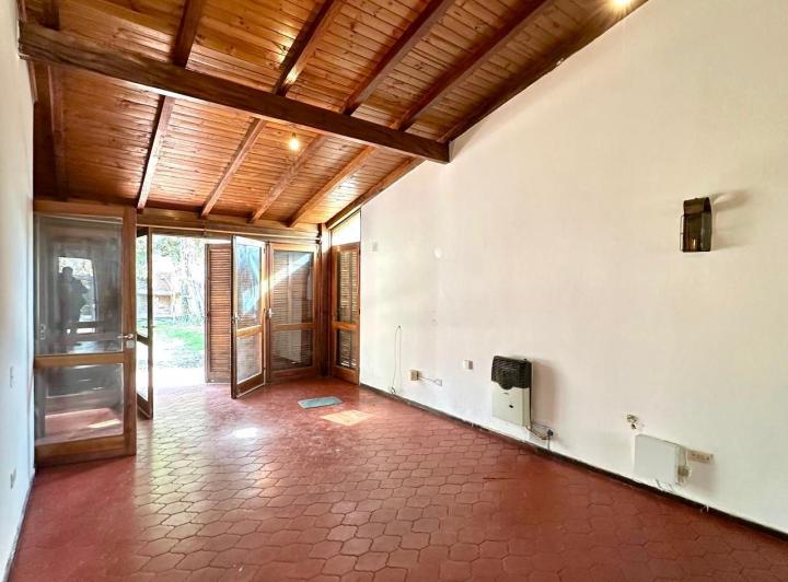 CASA EN ALQUILER - CHACRAS DE CORIA 4