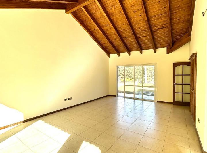 BARRIO DALVIAN - CASA EN ALQUILER 2