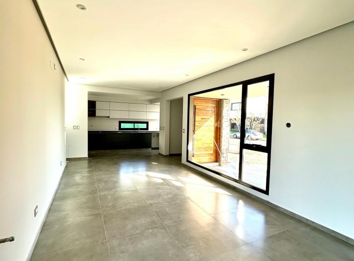 CASA EN VENTA BARRIO TIERRAS ALTAS 5