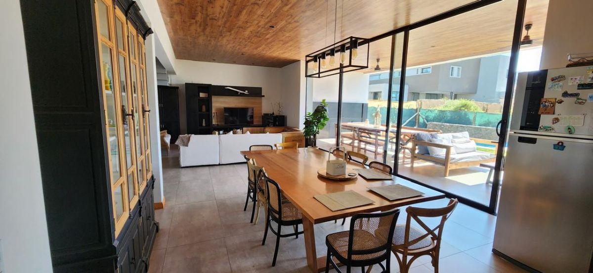 MENDOZA NORTE - CASA EN ALQUILER