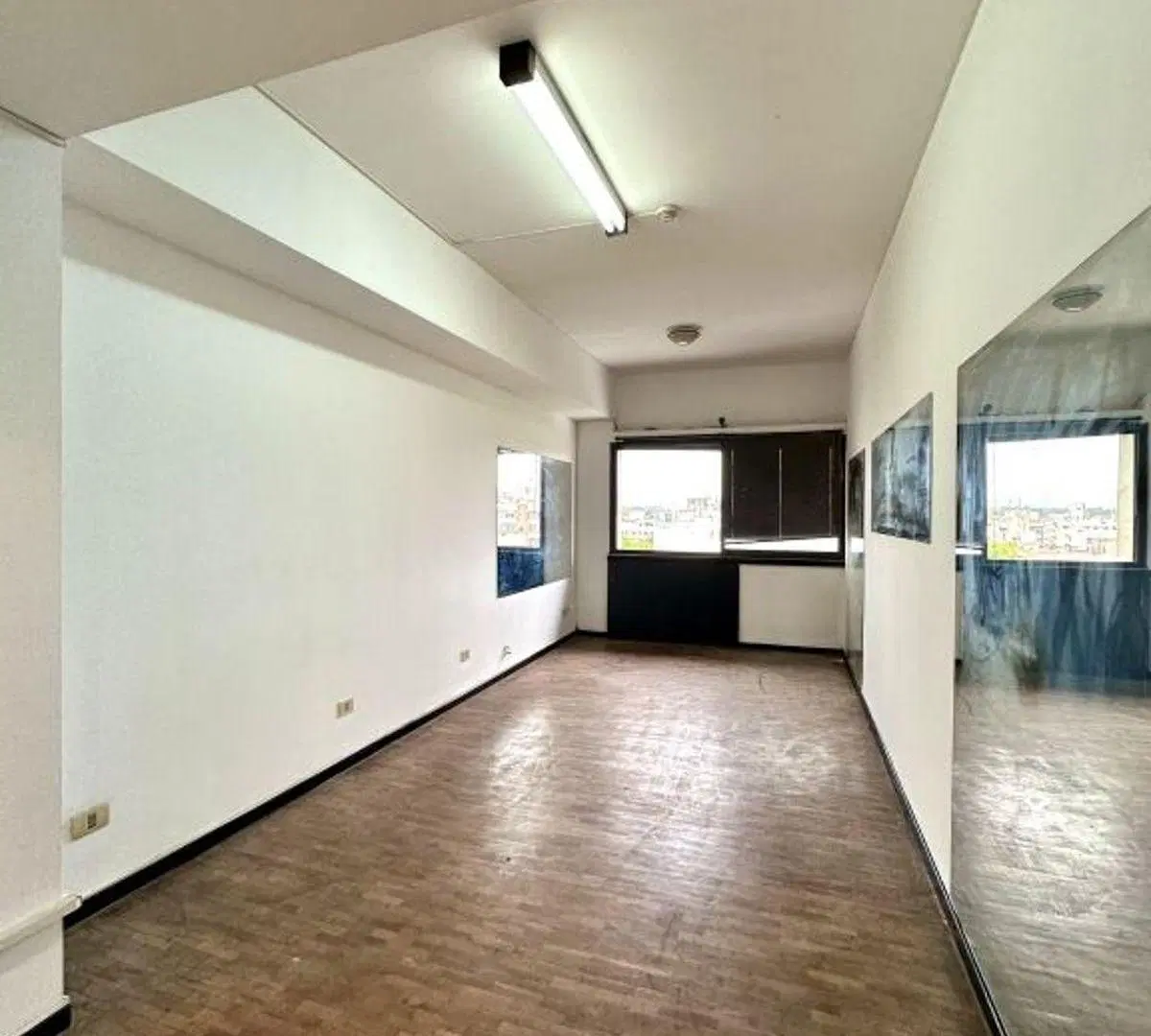 OFICINA EN ALQUILER EN EDIFICIO BUCI 2