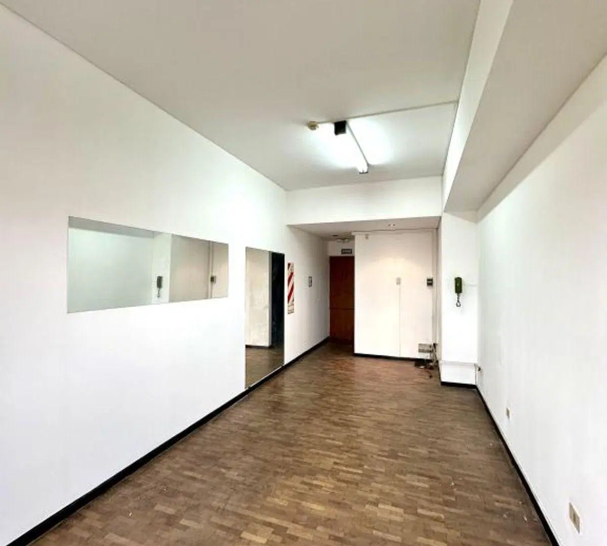 OFICINA EN ALQUILER EN EDIFICIO BUCI 4