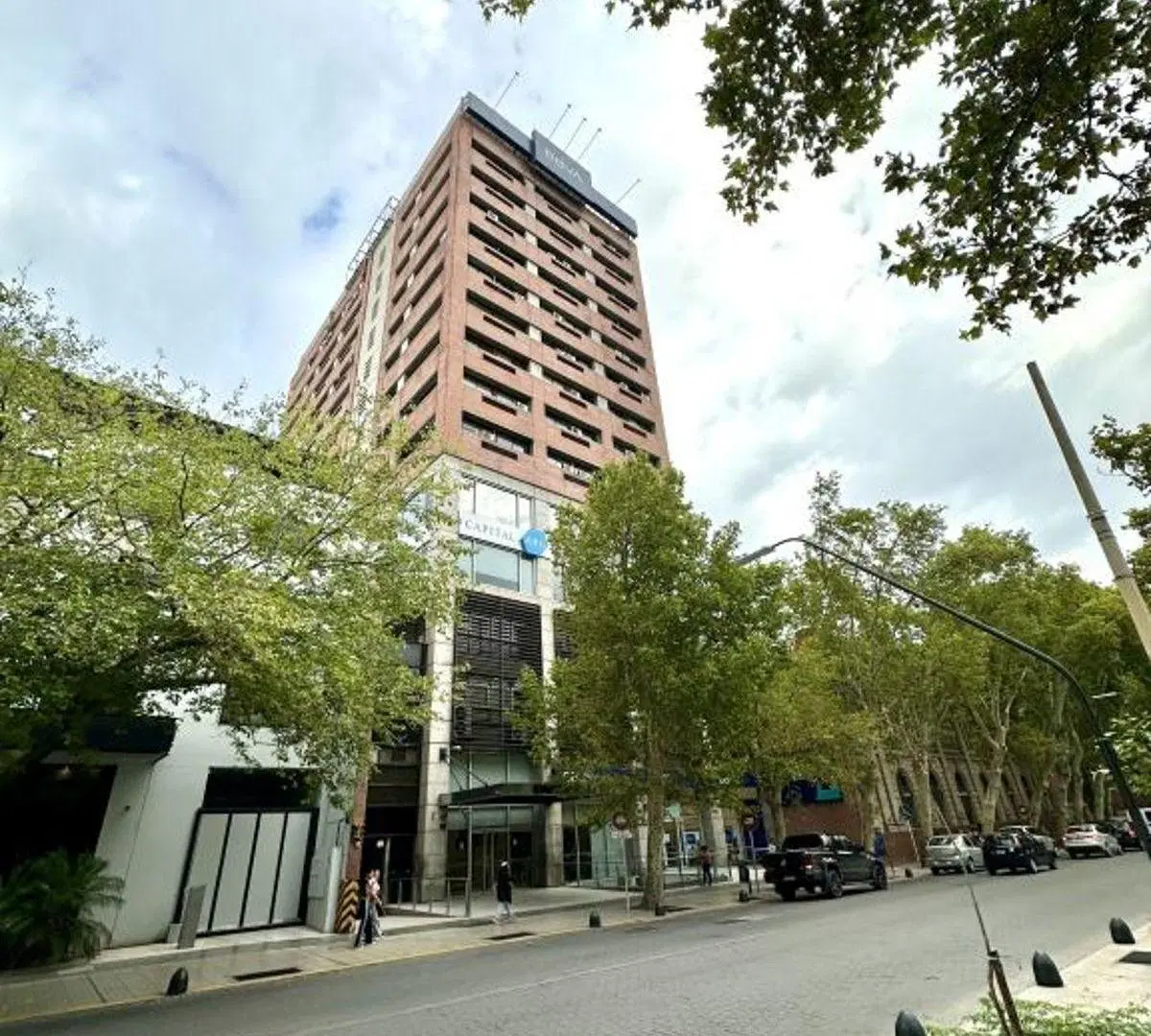 OFICINA EN ALQUILER EN EDIFICIO BUCI 3