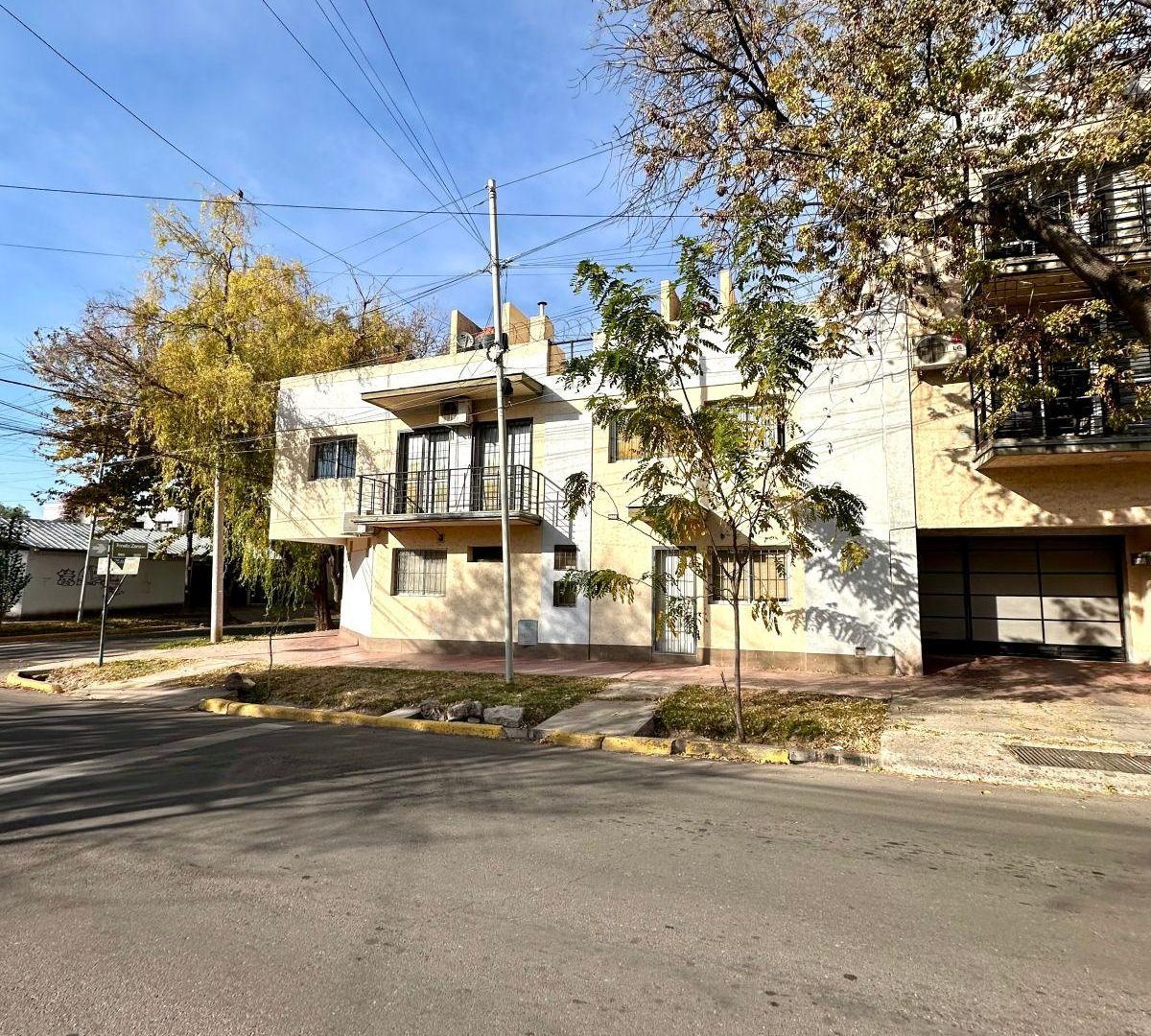 DEPARTAMENTO EN ALQUILER EN CALLE RENATO ZANZIN