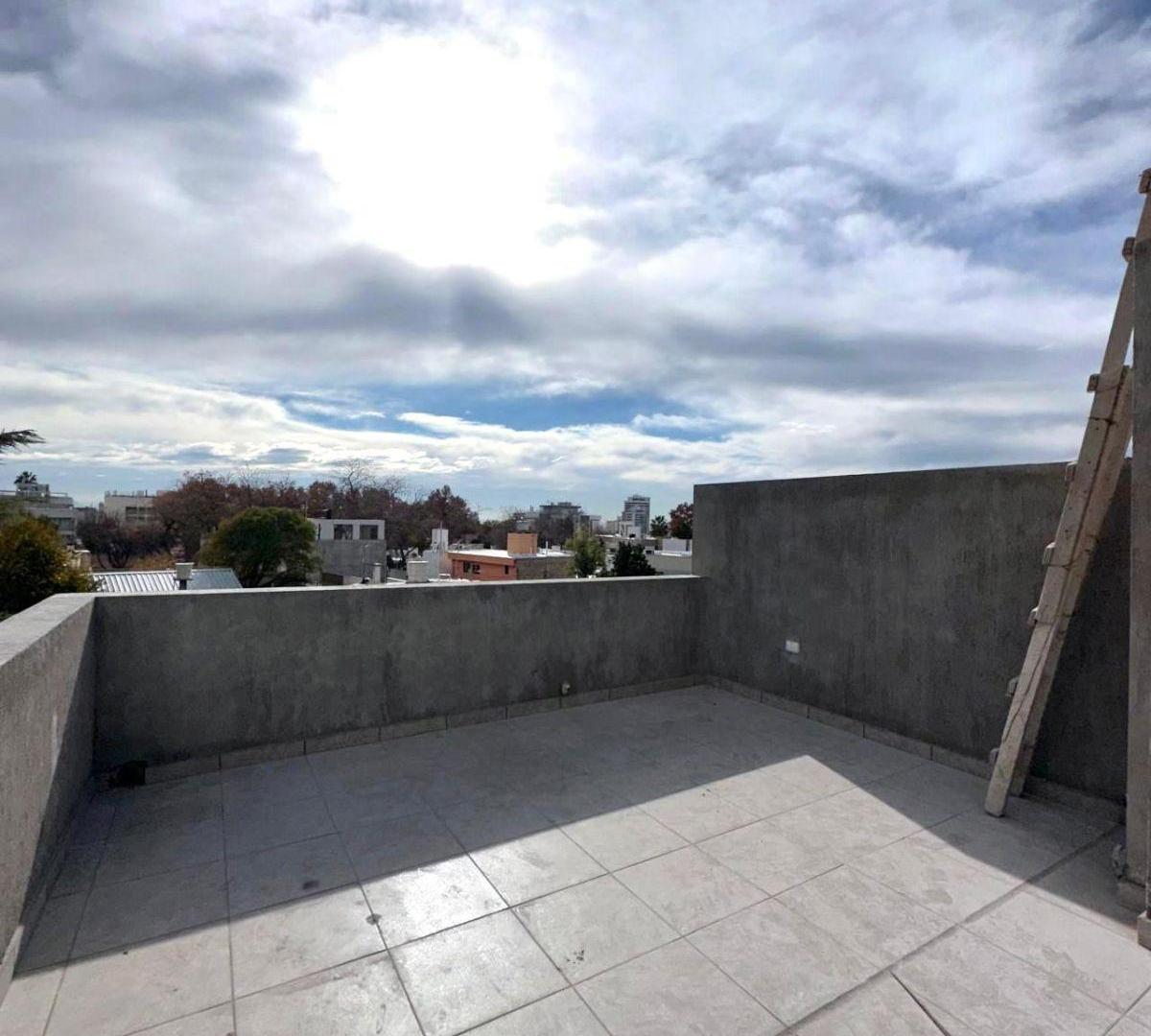 Foto de DEPARTAMENTO TRIPLEX EN VENTA - GODOY CRUZ, imagen 5