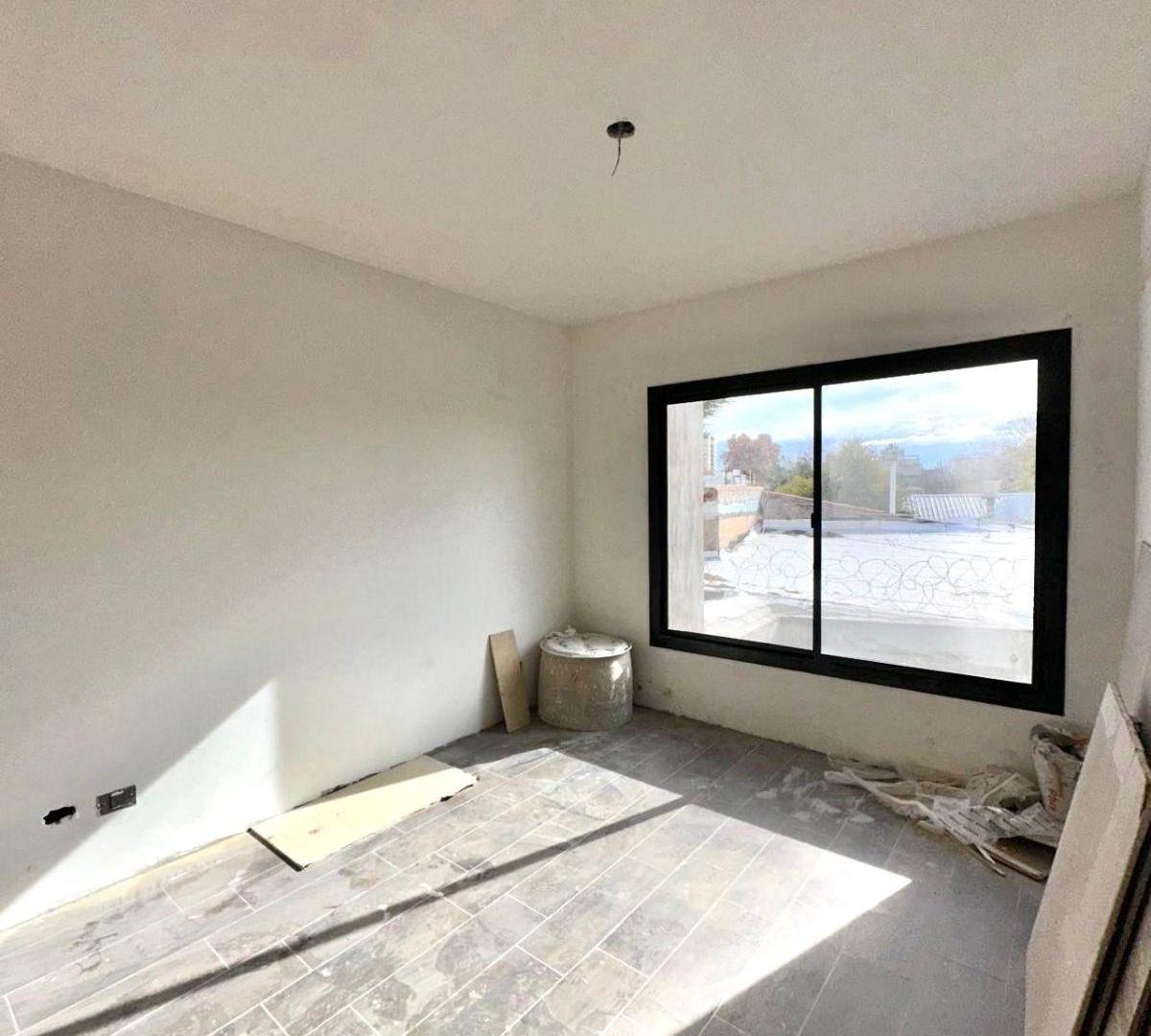Foto de DEPARTAMENTO TRIPLEX EN VENTA - GODOY CRUZ, imagen 4