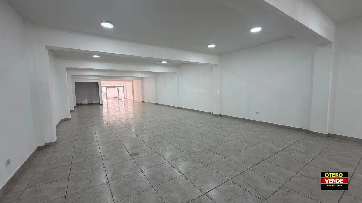 Inmobiliaria Otero Presenta en Exclusiva – Salón Comercial en Av. Las Heras 373 en Alquiler. 4