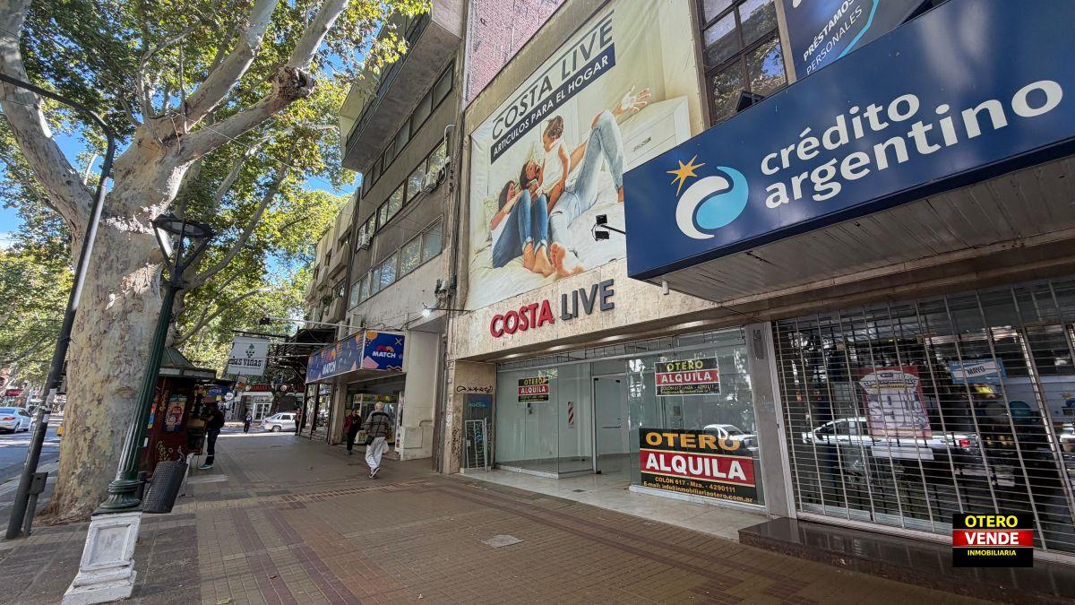 Inmobiliaria Otero Presenta en Exclusiva – Salón Comercial en Av. Las Heras 373 en Alquiler.
