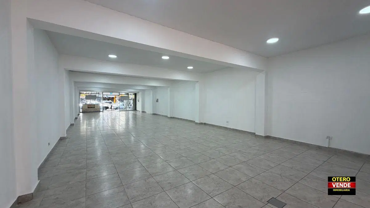 Inmobiliaria Otero Presenta en Exclusiva – Salón Comercial en Av. Las Heras 373 en Alquiler. 3