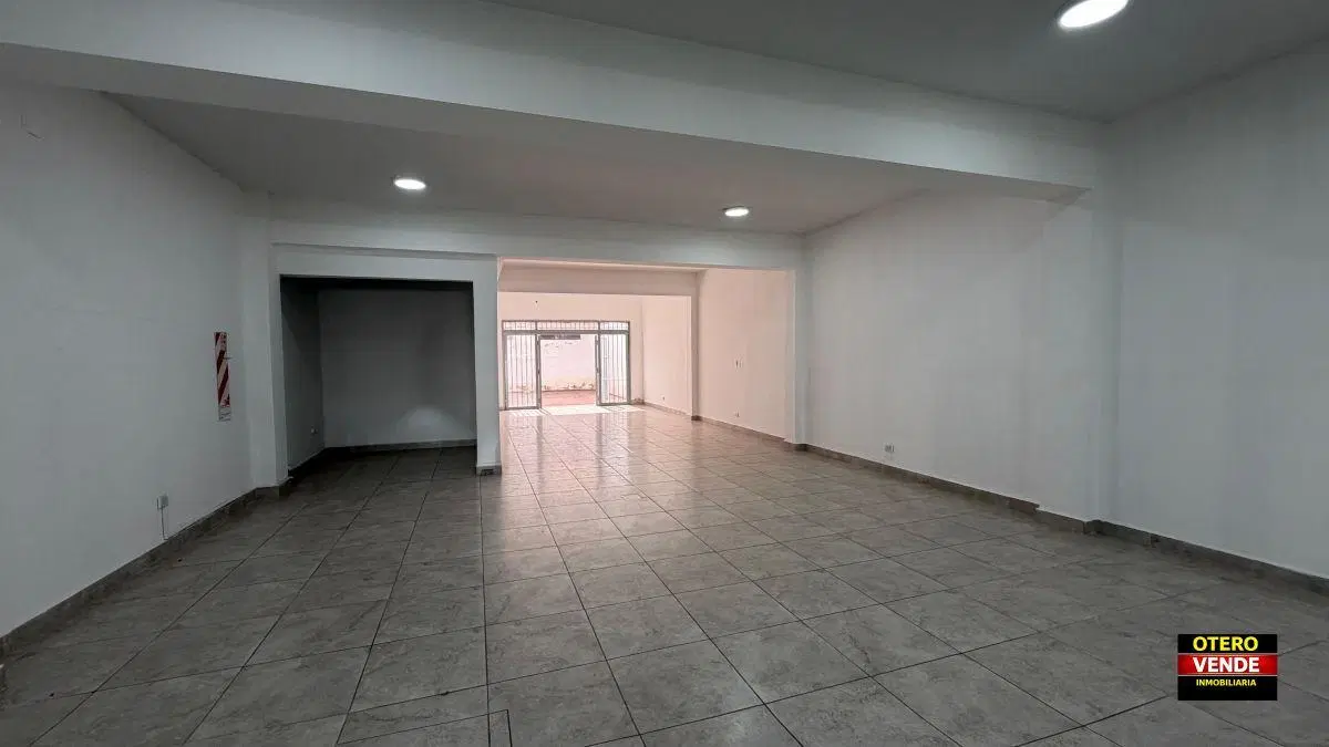 Inmobiliaria Otero Presenta en Exclusiva – Salón Comercial en Av. Las Heras 373 en Alquiler. 1