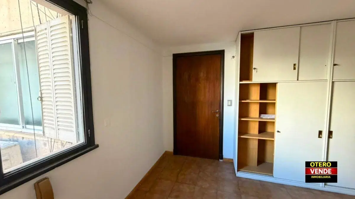 INMOBILIARIA OTERO ofrece EN VENTA esta ubicadísima oficina en el corazón del microcentro. 5