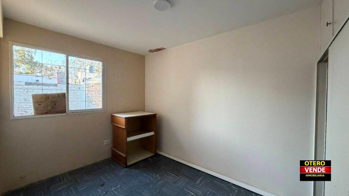 Foto de Casa en Venta con Amplio Jardín en Barrio SUPE, Godoy Cruz, imagen 4