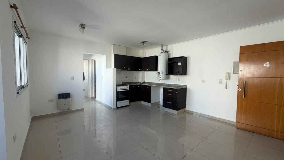 Foto de INMOBILIARIA OTERO OFRECE EN ALQUILER | MODERNO DEPARTAMENTO CON BALCÓN, imagen 1