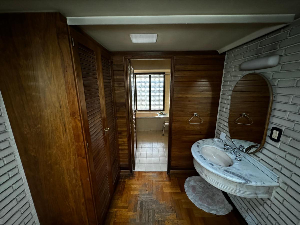 4 Hab/4 Baños/amplio Jardín/cochera Pasante 2