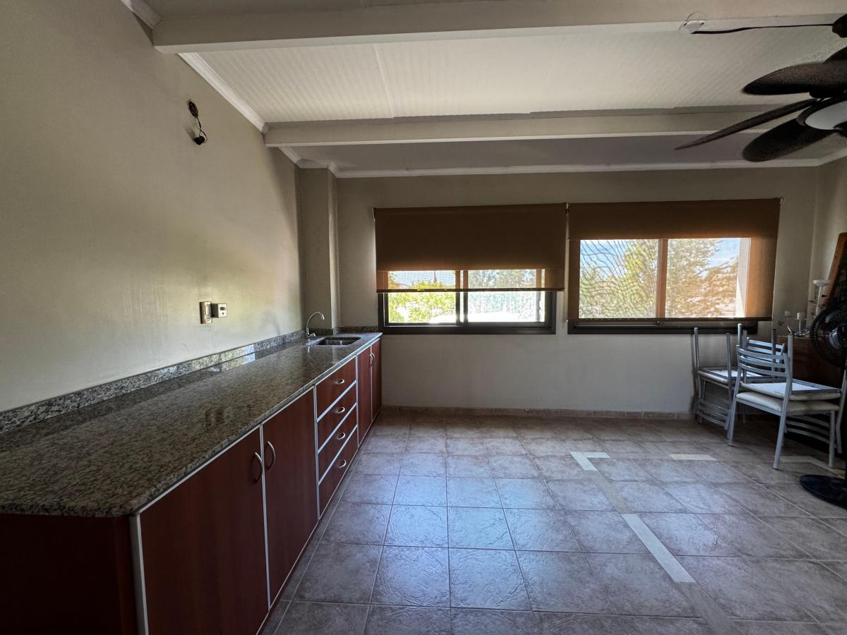 3 Hab/3 Baños/piscina/triple Cochera 4