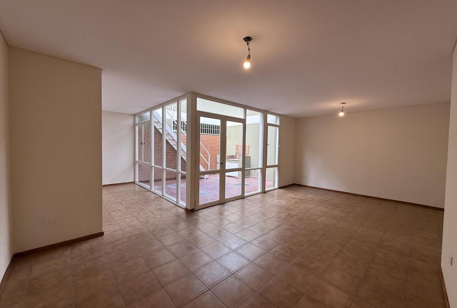DUPLEX/3 HAB/PATIO/TERRAZA