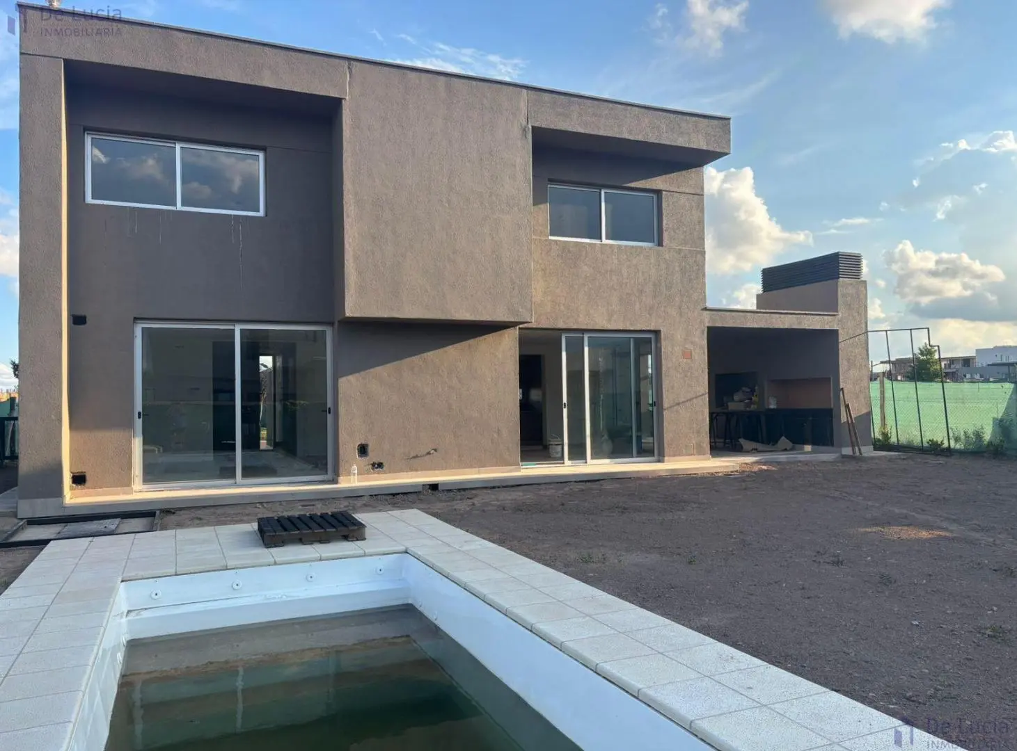 3 HAB/3 BAÑOS/PISCINA 4
