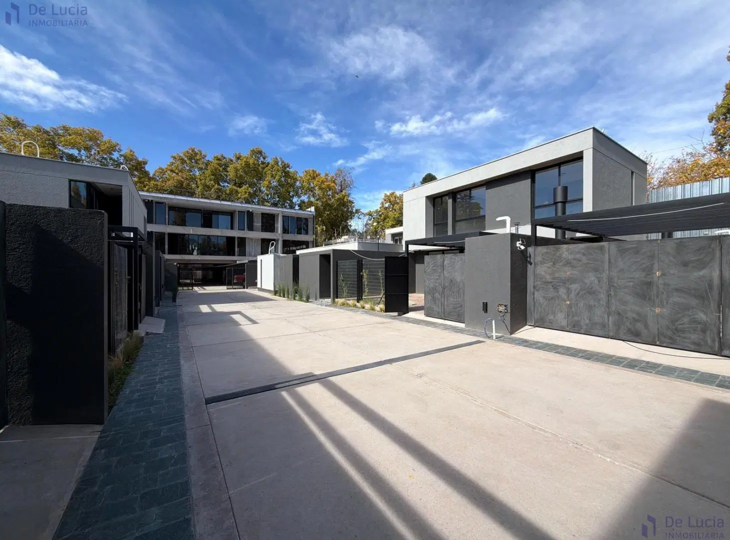 BARRIO PRIVADO/3 HAB/3 BAÑOS 2