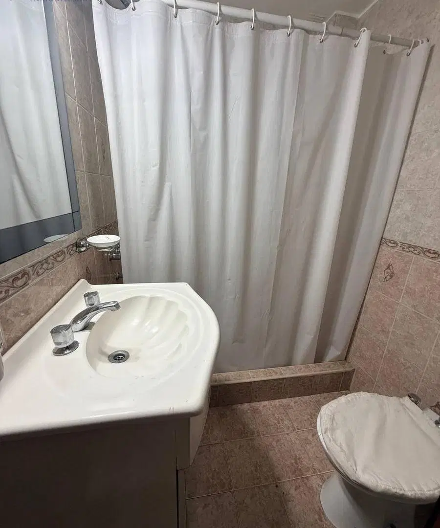 Departamento en alquiler Planta Baja adyacente plazoleta Barraquero 1