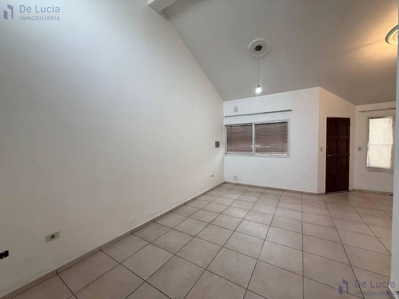 CASA EN ALQUILER 3 DORMITORIOS COCHERA DOBLE 3