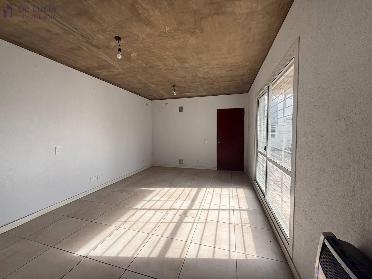 DEPARTAMENTO EN ALQUILER PLANTA BAJA CON COCHERA