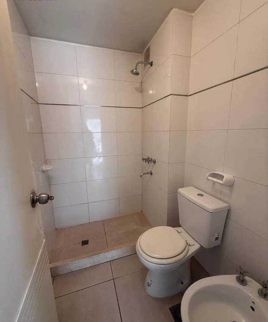 DEPARTAMENTO EN ALQUILER PLANTA BAJA CON COCHERA 2