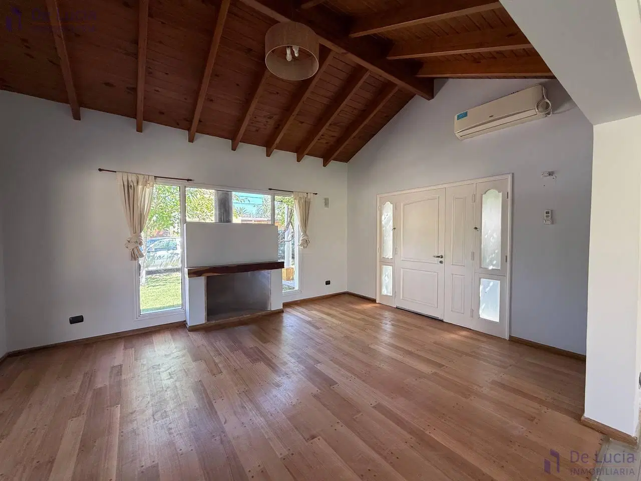 Casa en Venta Barrio Semiprivado/ 3 dormitorios/ 3 baños/ piscina 8