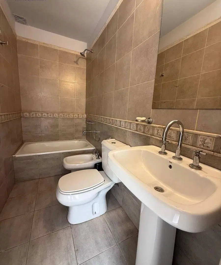 Casa en Venta Barrio Semiprivado/ 3 dormitorios/ 3 baños/ piscina 4