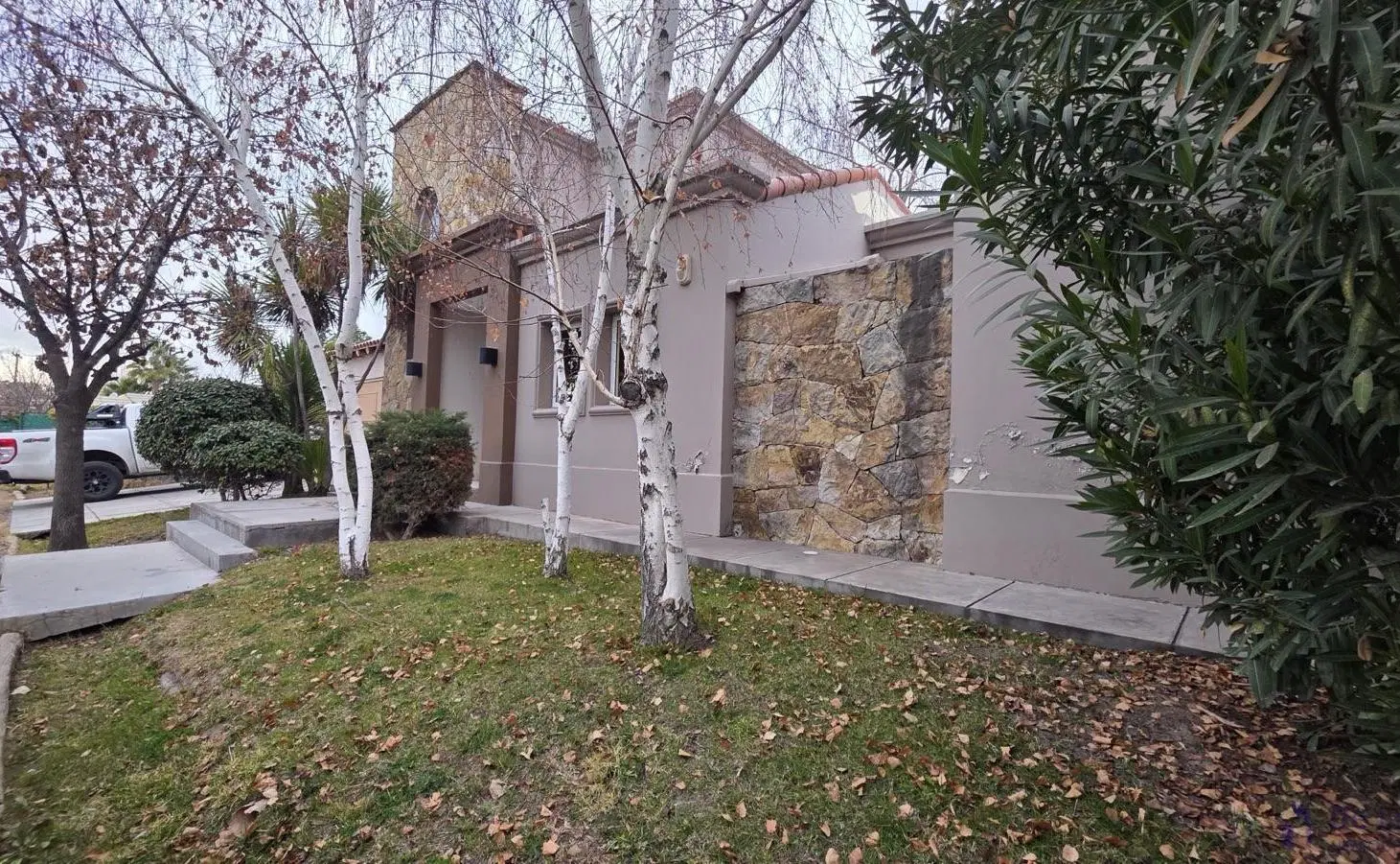 3 HAB/3 BAÑOS/JARDIN/COCHERA DOBLE 4
