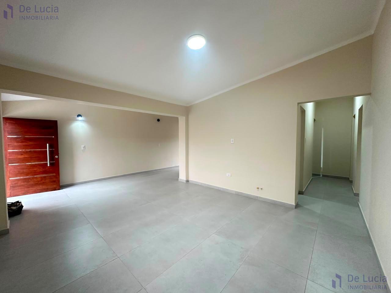 Foto de CASA COMERCIAL EN ALQUILER – IDEAL OFICINAS CONSULTORIOS, imagen 1