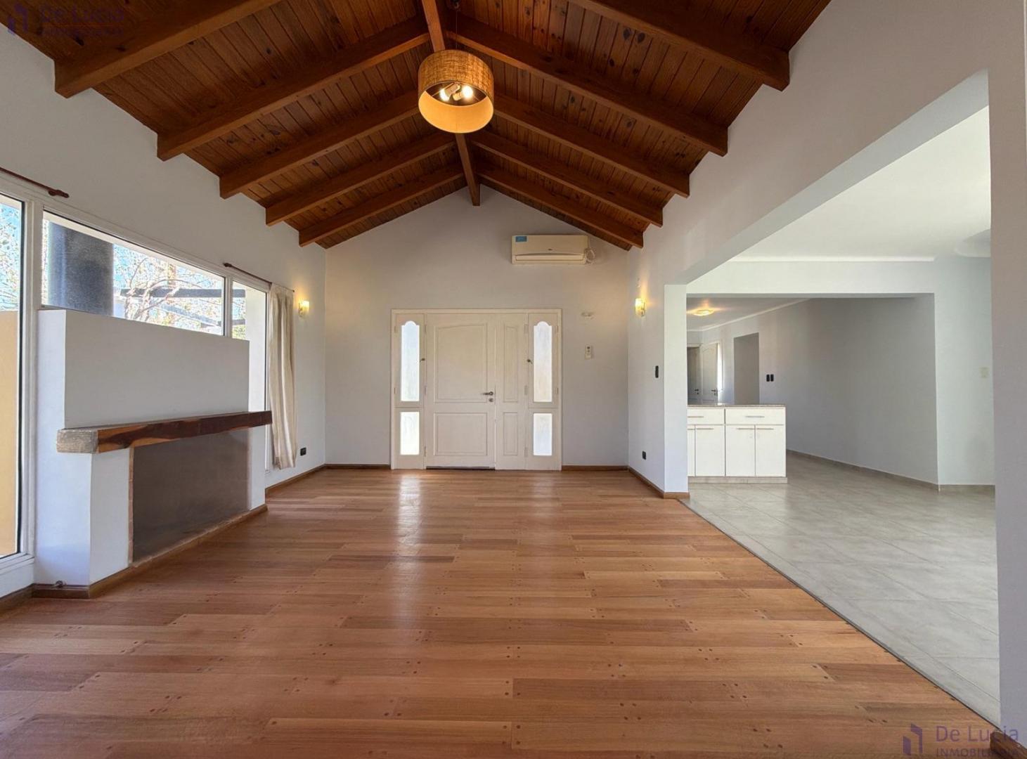 Foto de Casa en venta en barrio privado, guaymallen, imagen 1