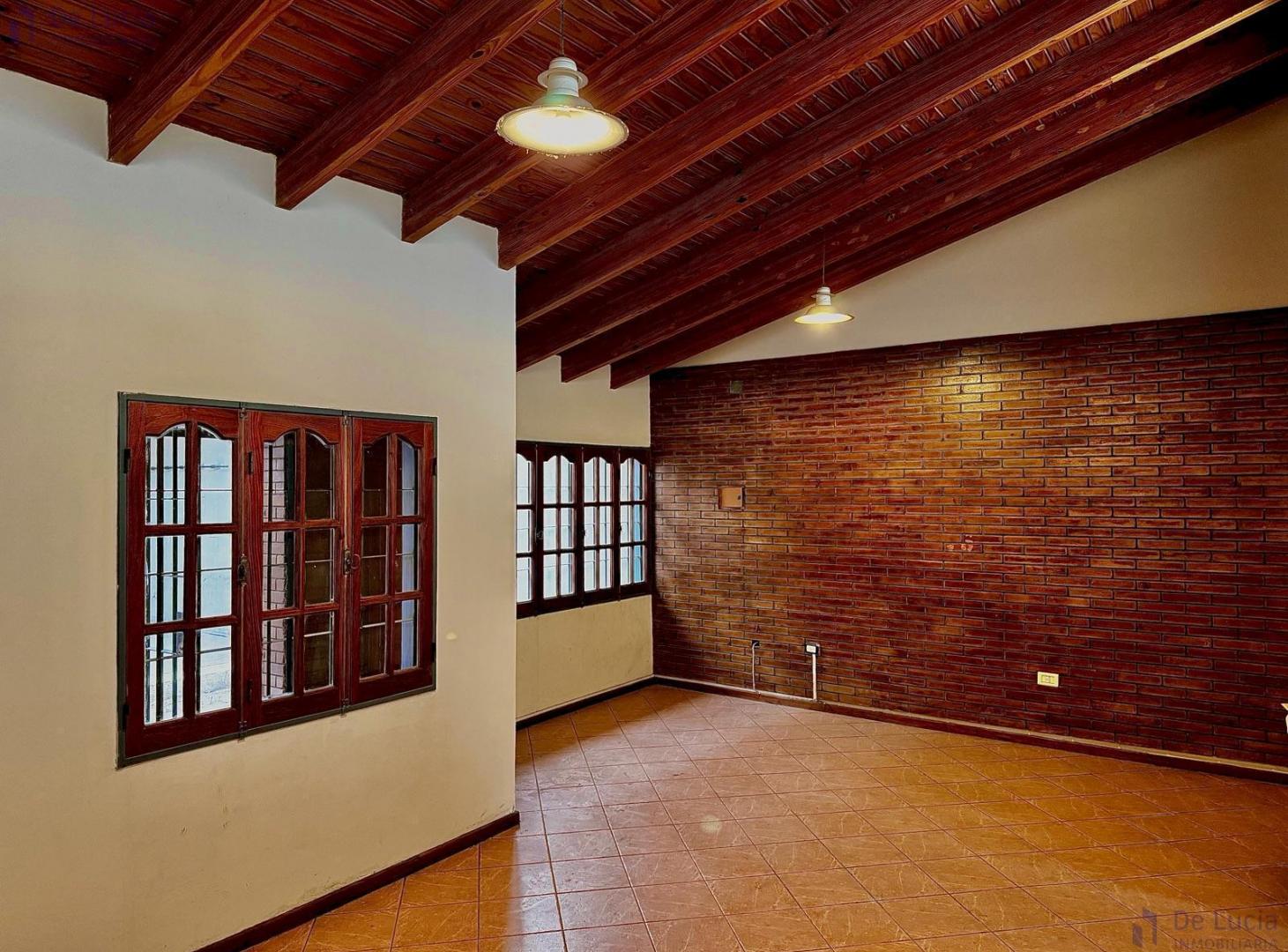 Foto de Se vende casa en guaymallen, cochera doble, imagen 2