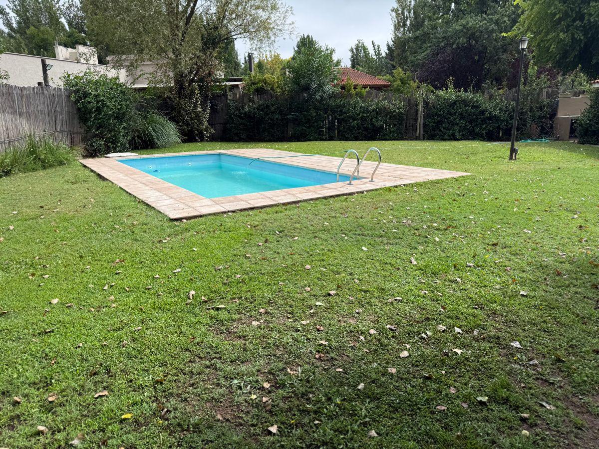 Chacras de Coria Casa en Venta