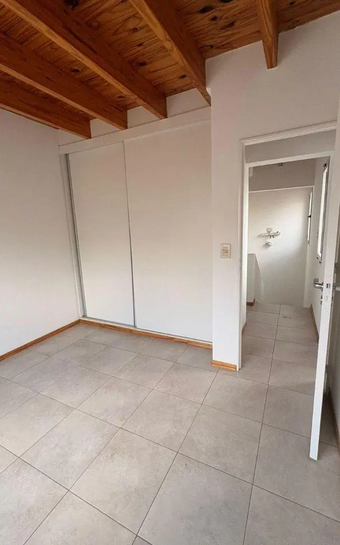 Adyacente Club Aleman Duplex en Alquiler 5