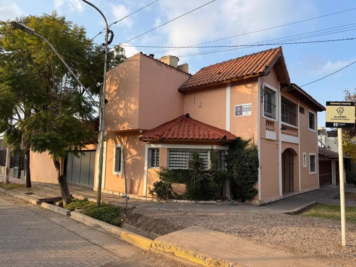 SEXTA SECCIÓN CASA EN VENTA 3