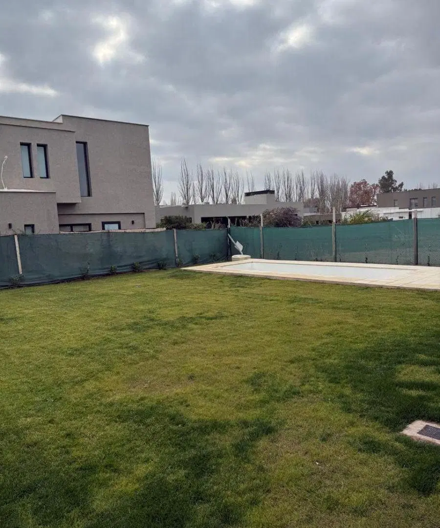 Barrio Privado Rincon de Viamonte Casa en Alquiler y Venta 3