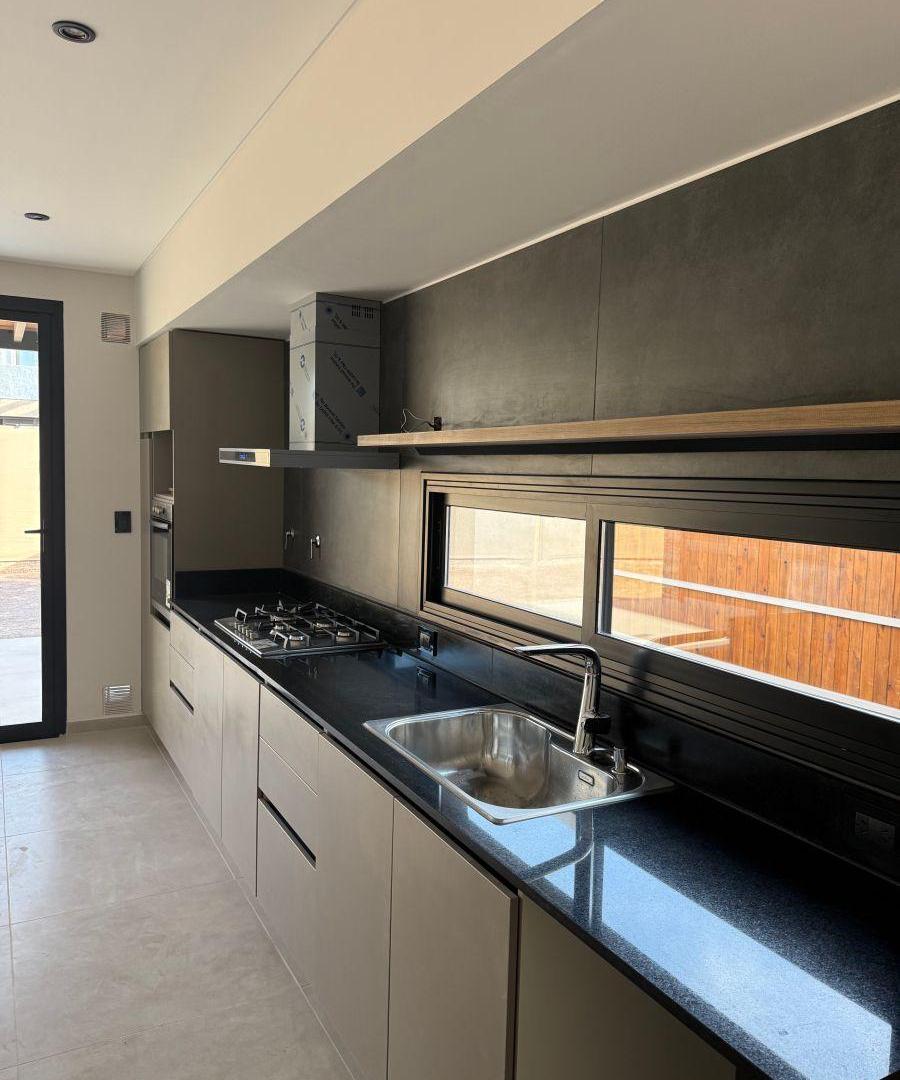 Foto de BARRIO PRIVADO CIRO DE VIEYTES CASA EN VENTA, imagen 2