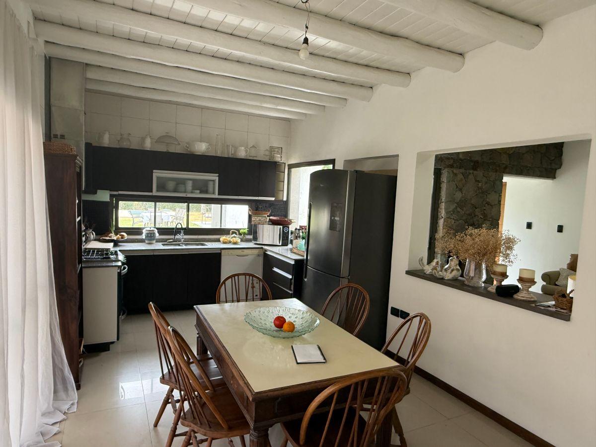 Foto de CASA EN VENTA EN SEMIPRIVADO FRENTE ALDEA TORRE BLANCA EN KM 11, imagen 2