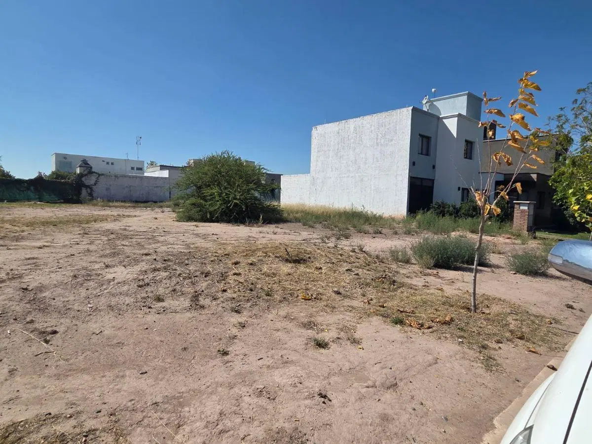 LOTE EN B° VISTANDES 1