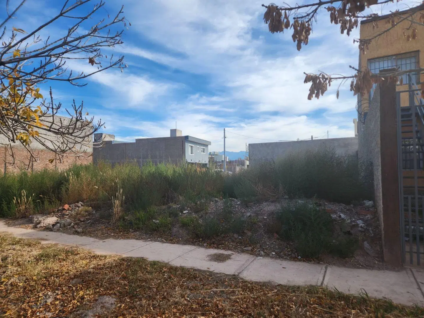 Lote en Venta B° Natania 47, Luzuriaga, Maipú 3