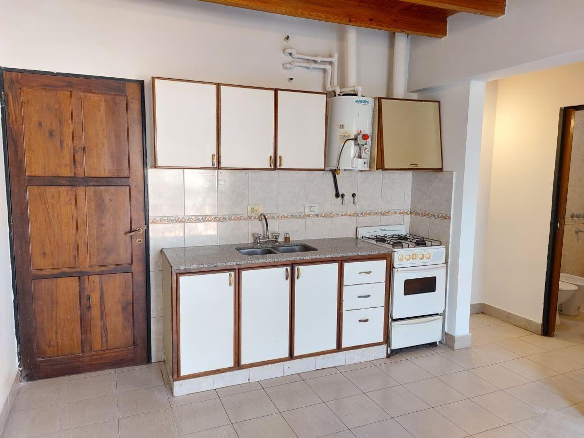 Foto de Departamento en Alquiler calle Sargento Cabral, Godoy Cruz, imagen 1