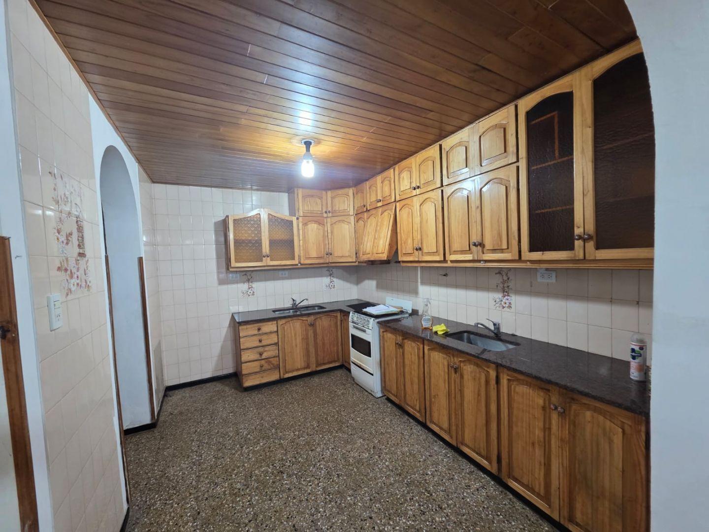 Foto de Casa + Dúplex en Alquiler B° Don Octavio, Luzuriaga, imagen 5