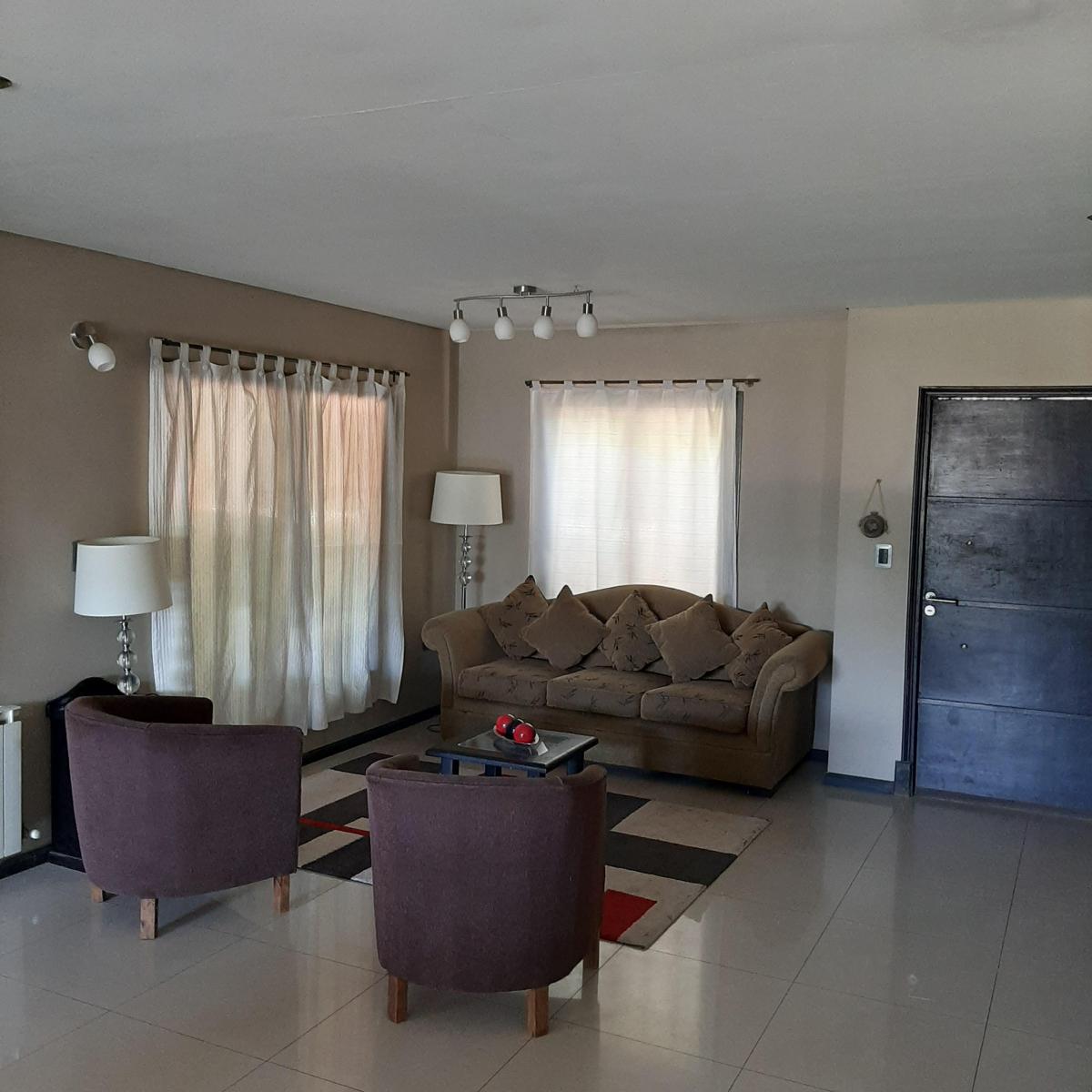 Oportunidad! Casa en Venta en Barrio Privado El Marquesado, Maipú 1